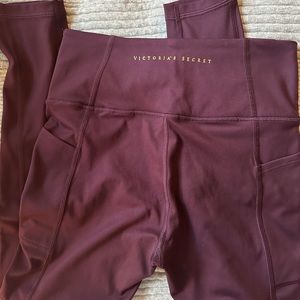 VS Sport 7/8 length leggings with pockets